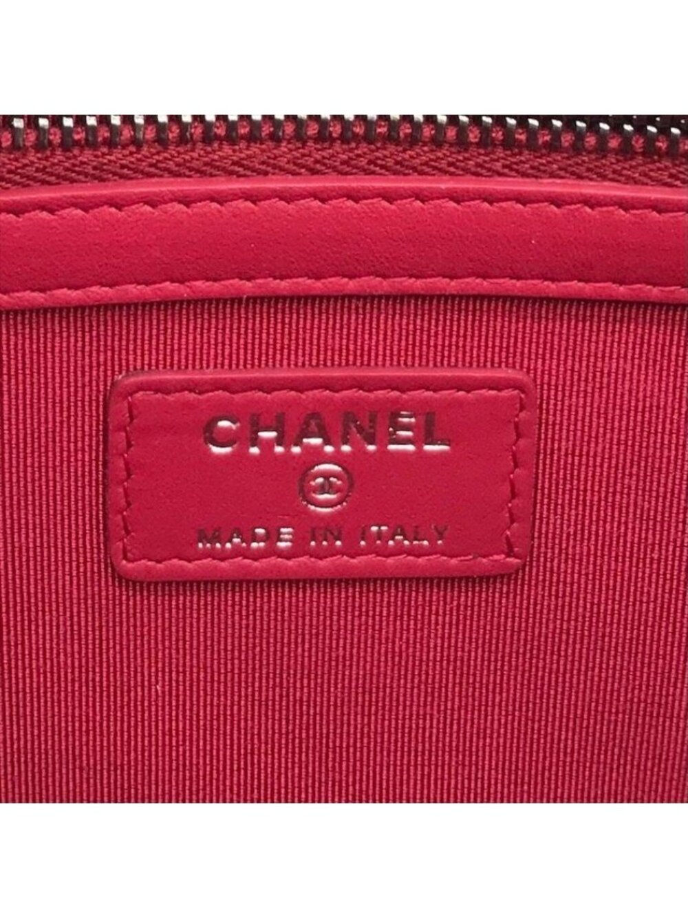 Chanel CC Logo Quilted Gabriel Lambskin Hand Clutch Black - Picture 9 of 10